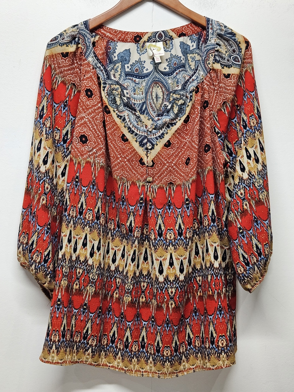 Fig and Flower Boho Paisley Ikat Print Popover Top 2X Plus V-Neck 3/4 Sleeve